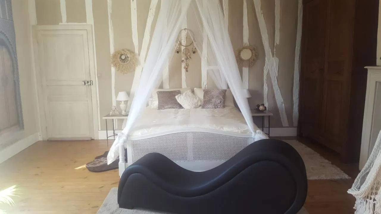 Chambre Boheme Avec Balneo Miramont-D'astarac Frankreich